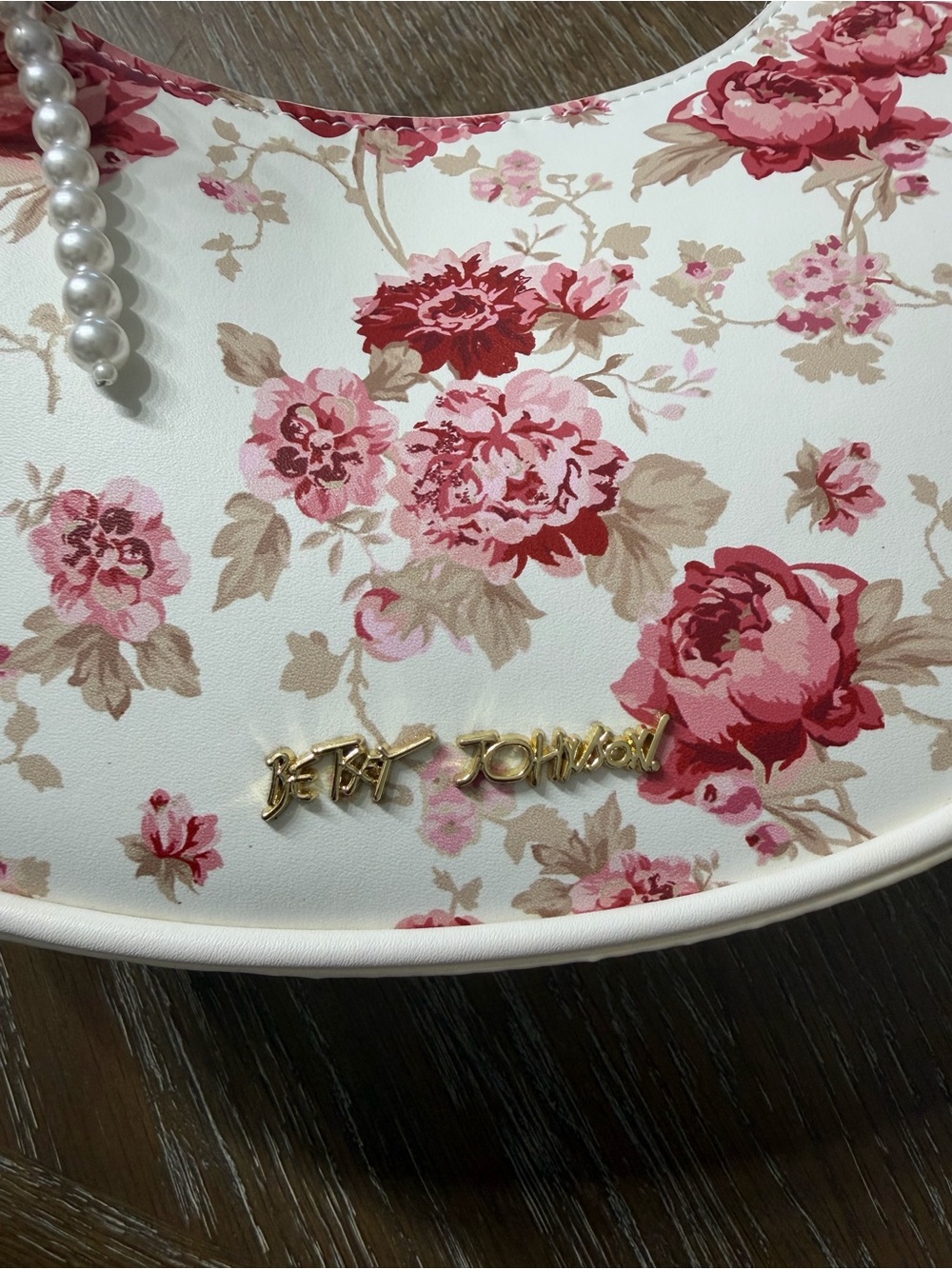 *NWT* Betsey Johnson Purse XONORTHY Creamy White Floral Shoulder Bag - Picture 3 of 4